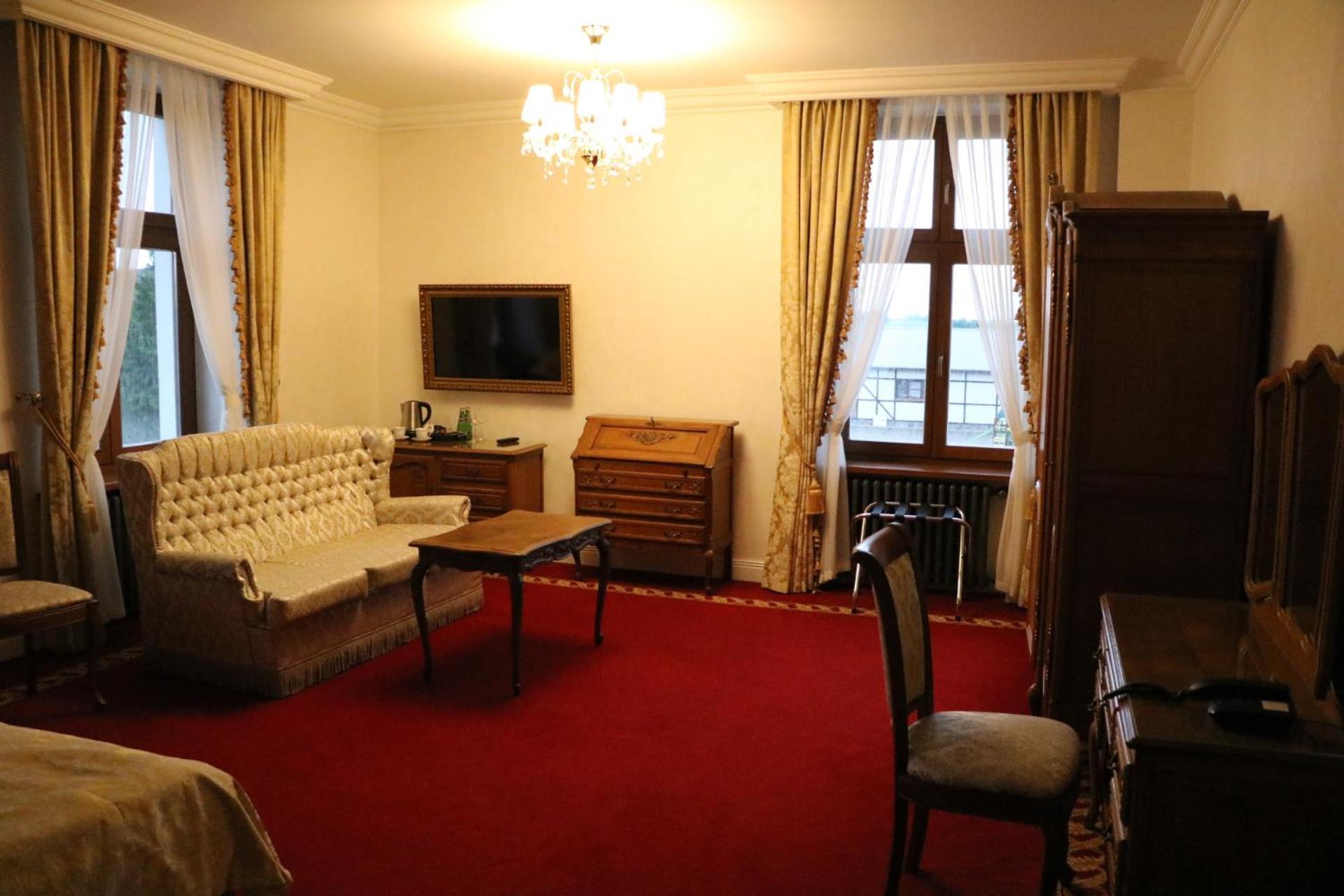 Palac Mortegi Hotel & Spa- Restauracja Szlachecka, Spa, Basen, Sauny, Jazda Konna, Mini Zoo- Luksus, Relaks I Przyroda W Jednym! Lubawa 객실 사진